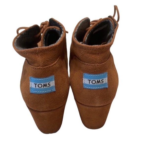 TOMS Chestnut Brown Desert Wedge Lace-Up Suede Ankle Bootie, Size 7, Neutral - Picture 4 of 7